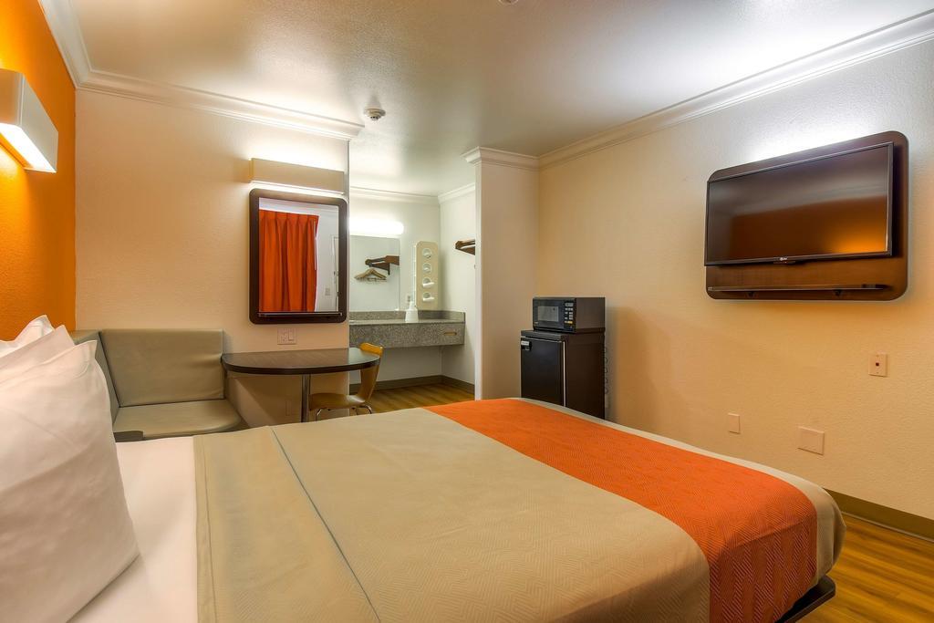 Motel 6-Menifee, Ca Екстер'єр фото